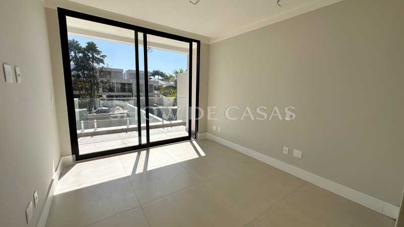 Casa de Condomínio à venda com 5 quartos, 380m² - Foto 9