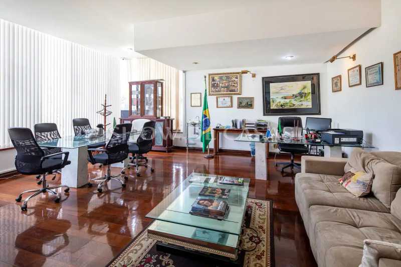 Casa de Condomínio à venda com 11 quartos, 1600m² - Foto 8