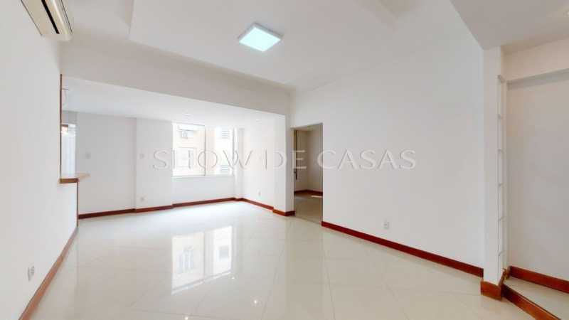 Apartamento à venda com 3 quartos, 150m² - Foto 1