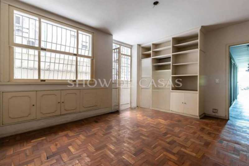 Apartamento à venda com 4 quartos, 258m² - Foto 10