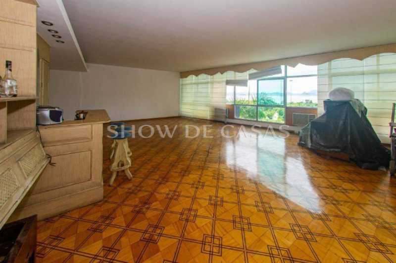 Apartamento à venda com 4 quartos, 258m² - Foto 2