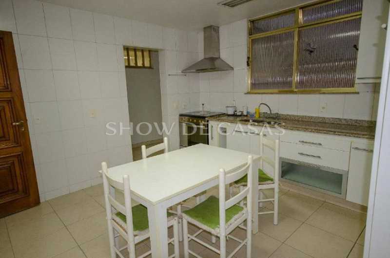 Apartamento à venda com 3 quartos, 258m² - Foto 26