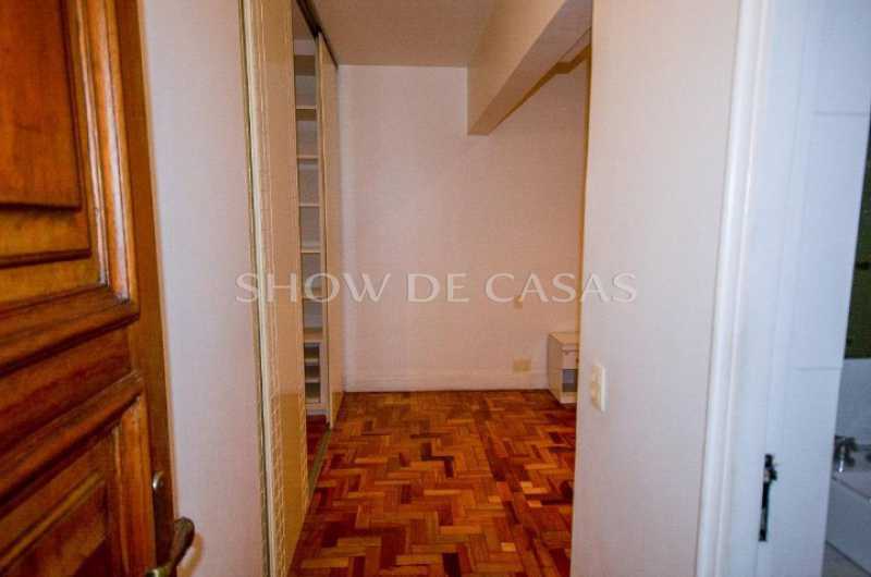 Apartamento à venda com 3 quartos, 258m² - Foto 13