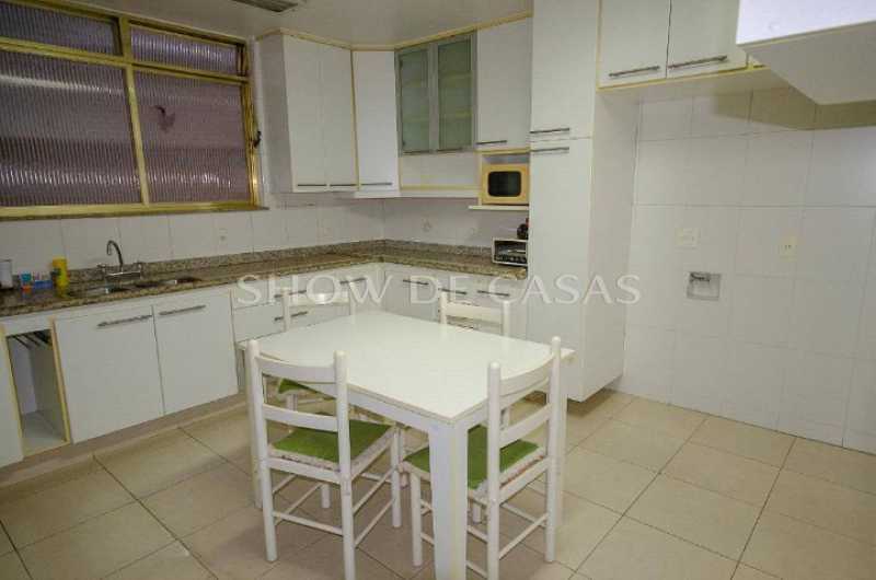 Apartamento à venda com 3 quartos, 258m² - Foto 25