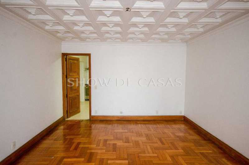 Apartamento à venda com 3 quartos, 258m² - Foto 17