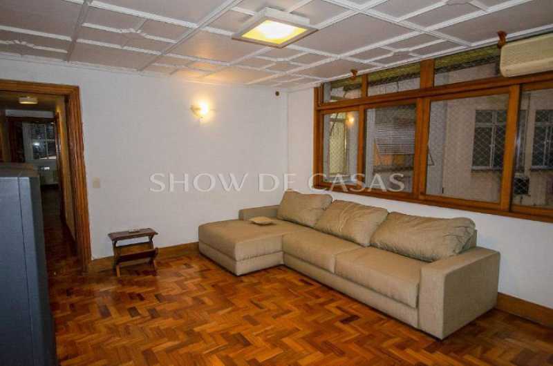 Apartamento à venda com 3 quartos, 258m² - Foto 7