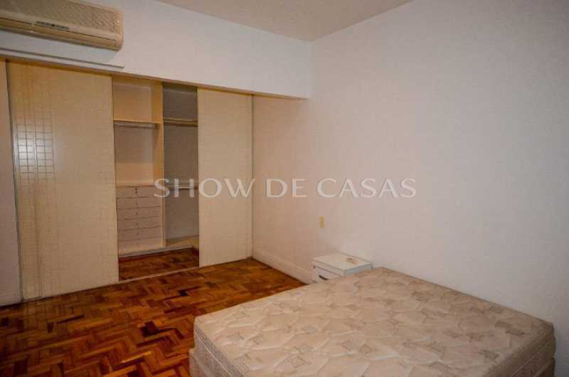 Apartamento à venda com 3 quartos, 258m² - Foto 14