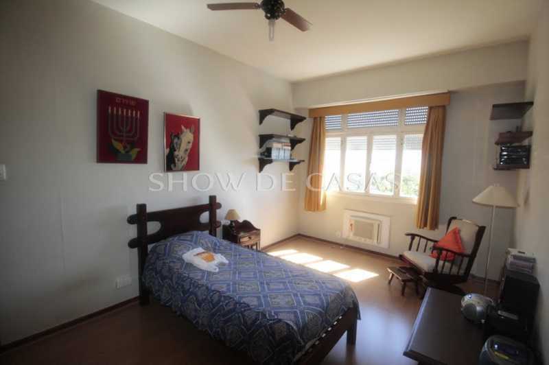 Apartamento à venda com 4 quartos, 213m² - Foto 17