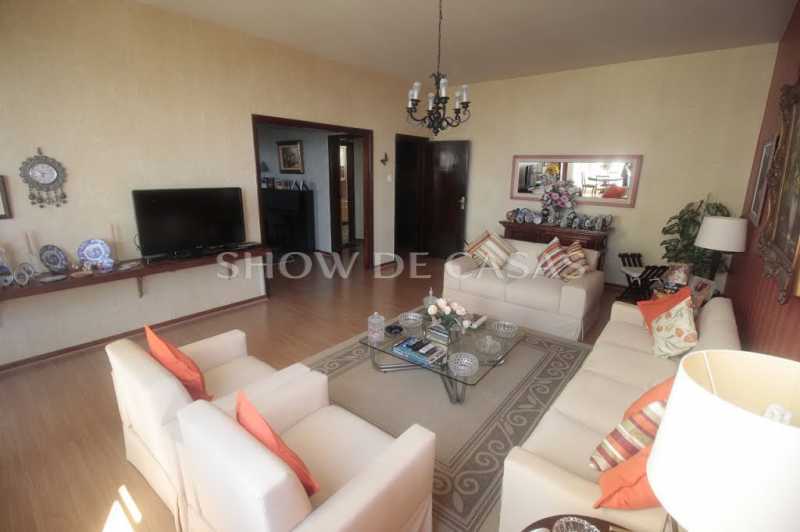 Apartamento à venda com 4 quartos, 213m² - Foto 4