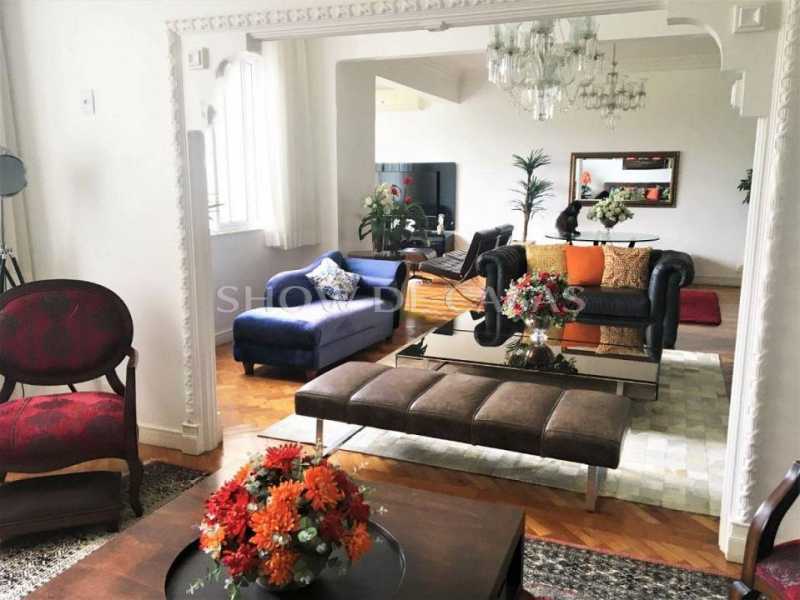 Apartamento à venda com 3 quartos, 240m² - Foto 4