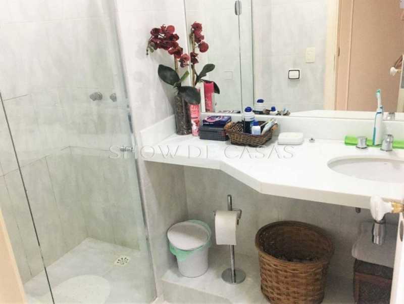 Apartamento à venda com 3 quartos, 240m² - Foto 21