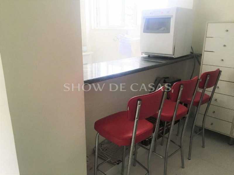 Apartamento à venda com 3 quartos, 240m² - Foto 19