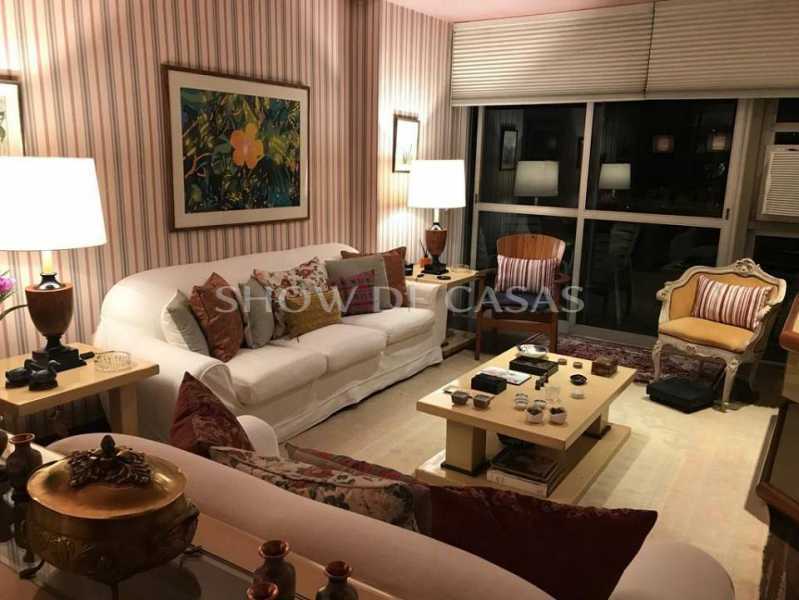 Apartamento à venda com 2 quartos, 142m² - Foto 3