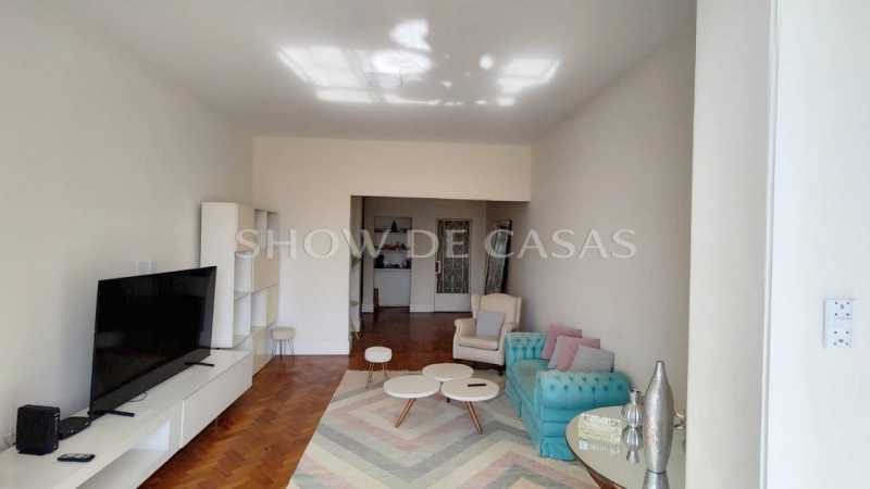 Apartamento à venda com 4 quartos, 230m² - Foto 2