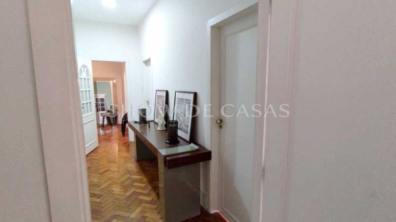 Apartamento à venda com 4 quartos, 230m² - Foto 11