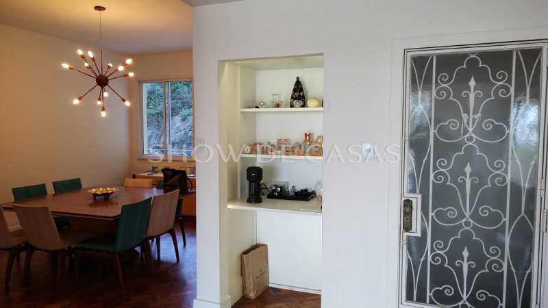 Apartamento à venda com 4 quartos, 230m² - Foto 6