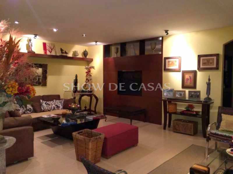 Apartamento à venda com 4 quartos, 230m² - Foto 2