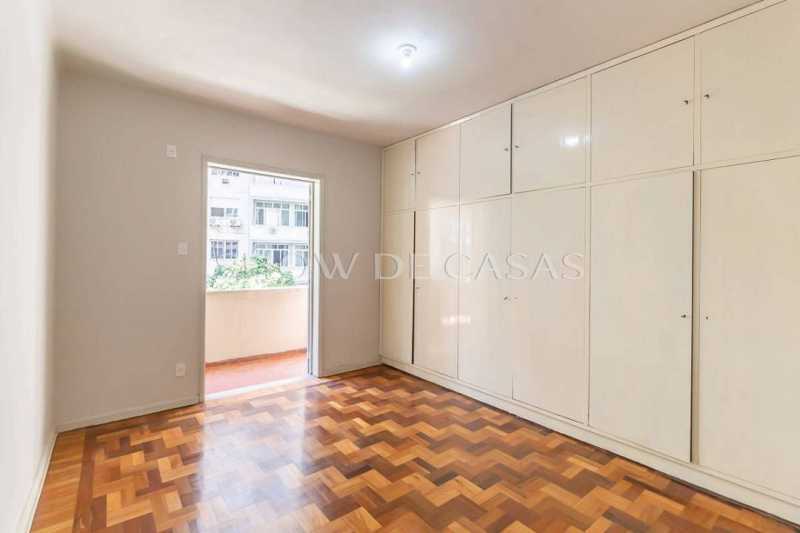 Apartamento à venda com 4 quartos, 231m² - Foto 15