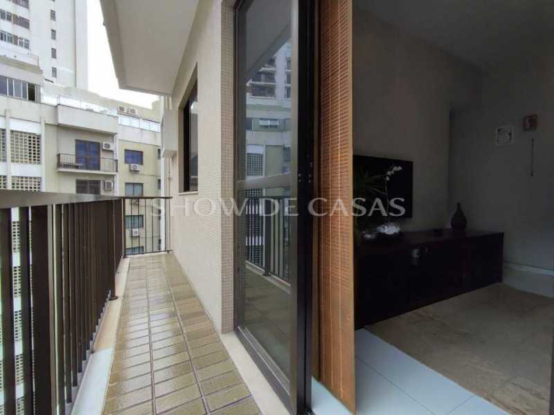 Apartamento à venda com 2 quartos, 79m² - Foto 4