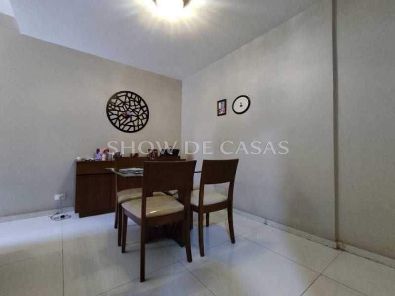 Apartamento à venda com 2 quartos, 79m² - Foto 8