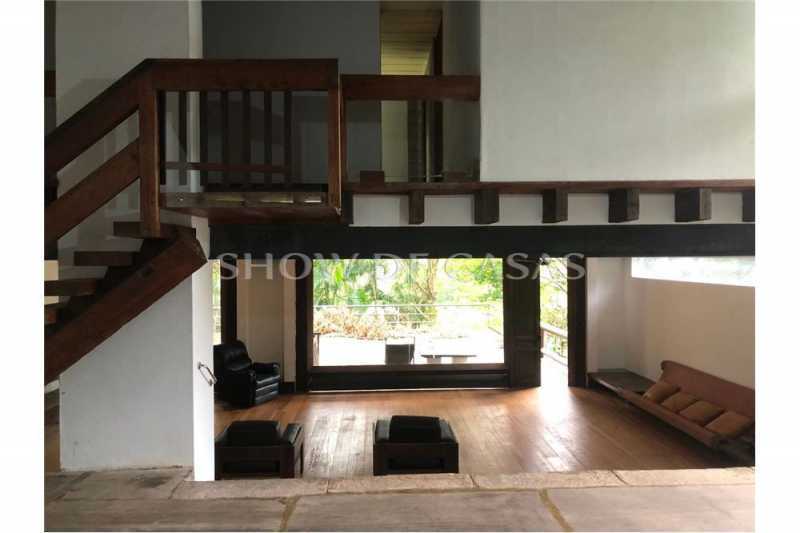 Casa à venda com 4 quartos, 602m² - Foto 2