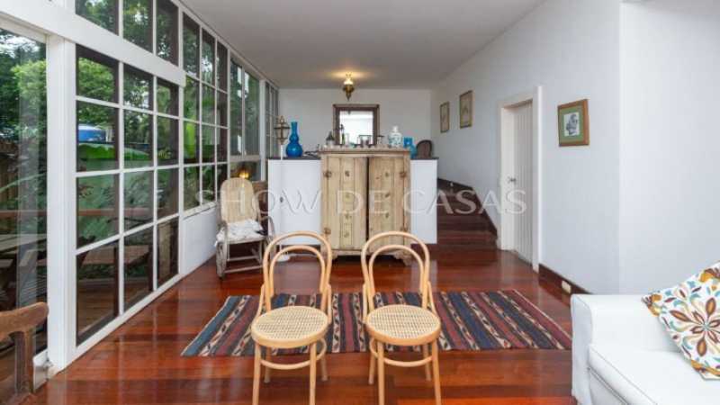 Casa à venda com 4 quartos, 260m² - Foto 4