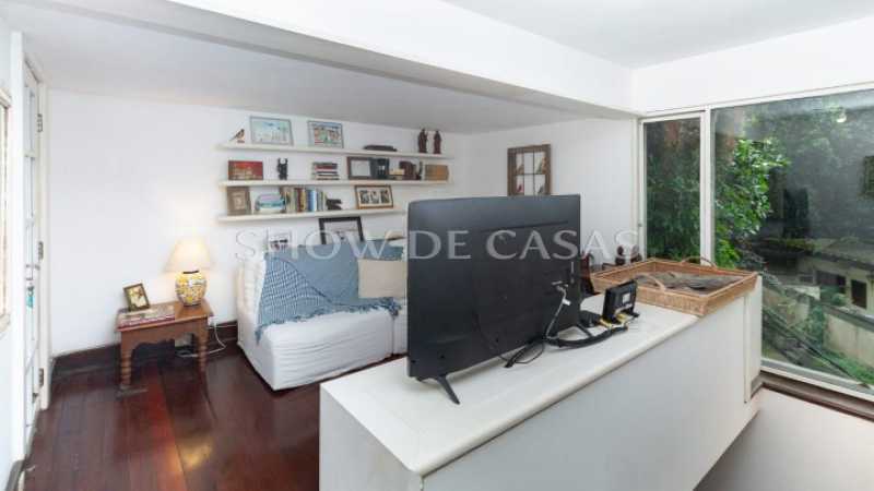 Casa à venda com 4 quartos, 260m² - Foto 12