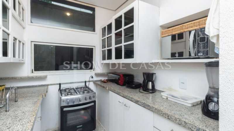 Casa à venda com 4 quartos, 260m² - Foto 27