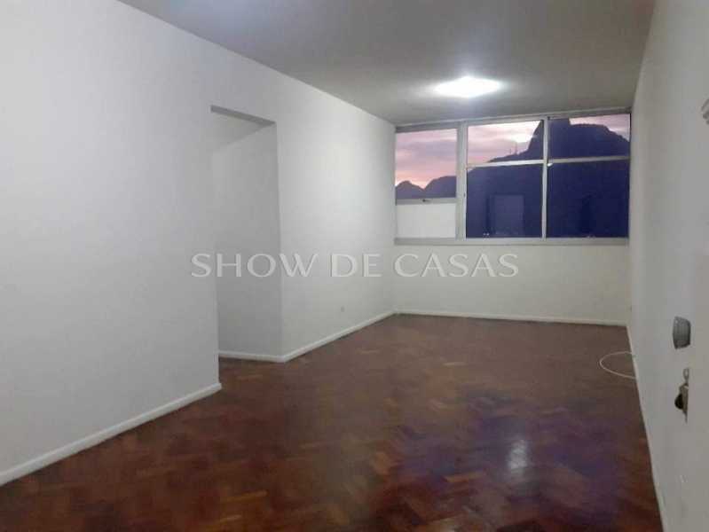 Apartamento à venda com 3 quartos, 100m² - Foto 2