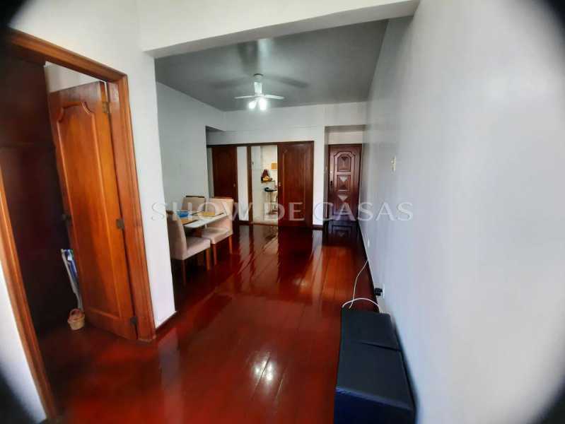 Apartamento à venda com 2 quartos, 68m² - Foto 4