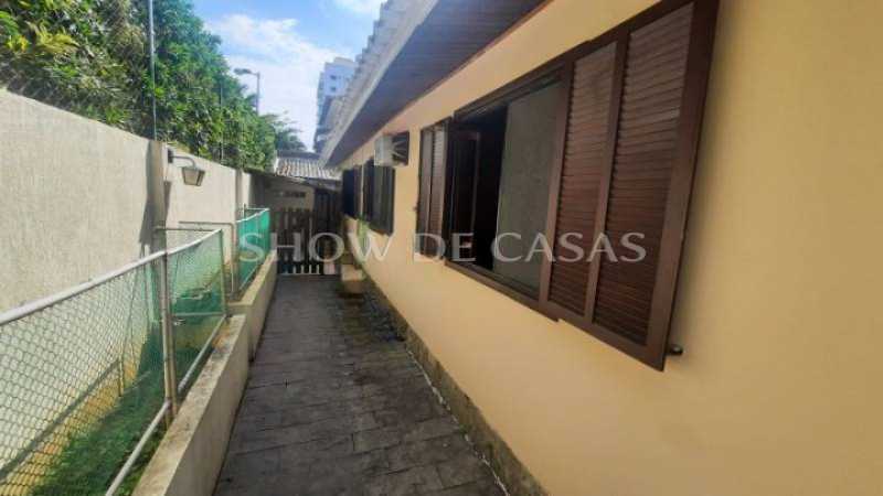 Casa à venda com 3 quartos, 585m² - Foto 25