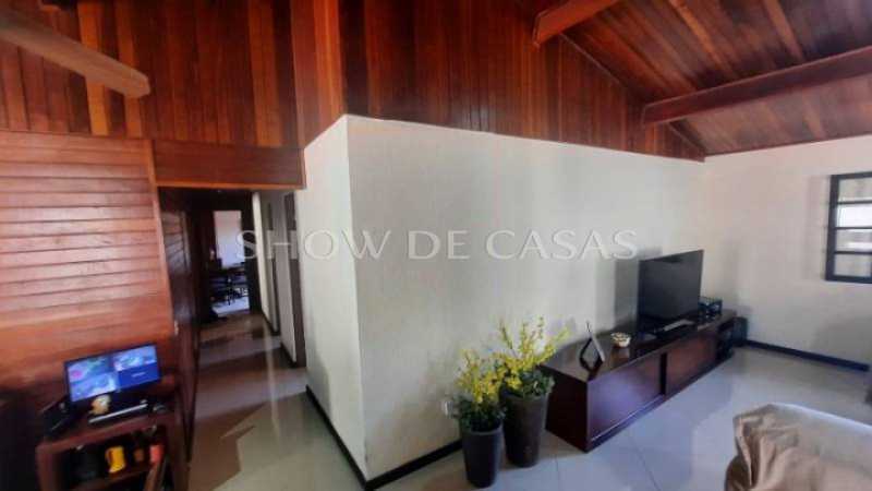 Casa à venda com 3 quartos, 585m² - Foto 11