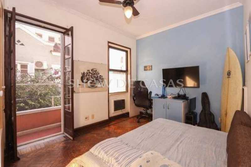 Apartamento à venda com 3 quartos, 175m² - Foto 2