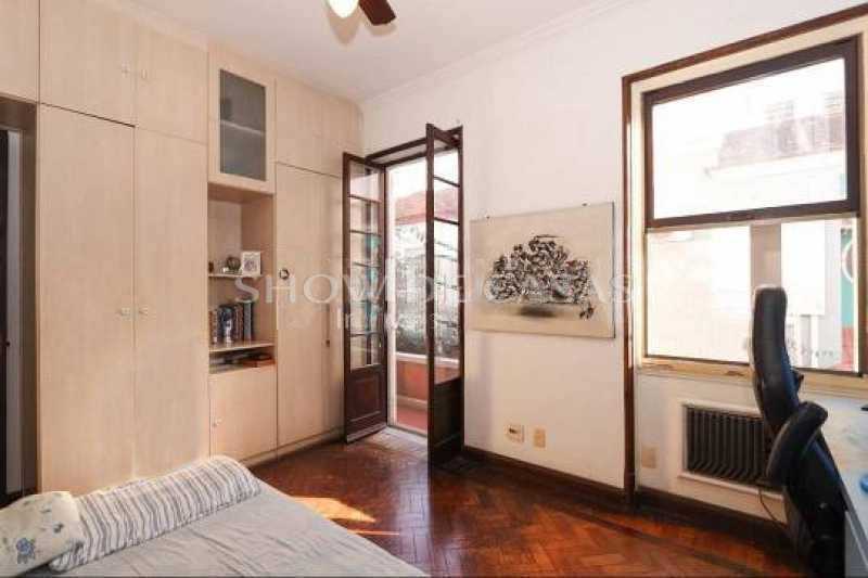 Apartamento à venda com 3 quartos, 175m² - Foto 3