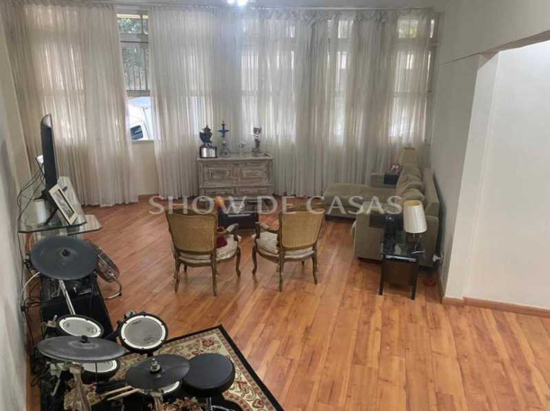 Apartamento à venda com 3 quartos, 110m² - Foto 1