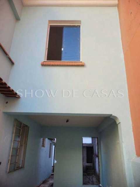 Casa à venda com 4 quartos, 210m² - Foto 3