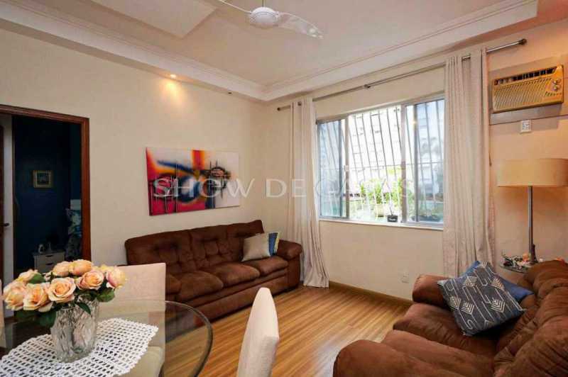 Apartamento à venda com 2 quartos, 70m² - Foto 1