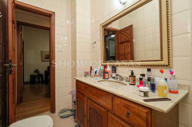 Apartamento à venda com 2 quartos, 70m² - Foto 11