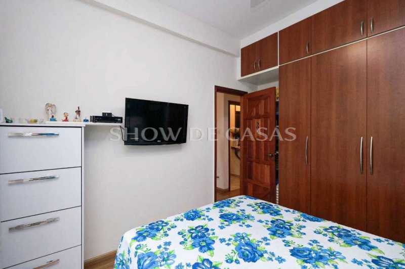 Apartamento à venda com 2 quartos, 70m² - Foto 9