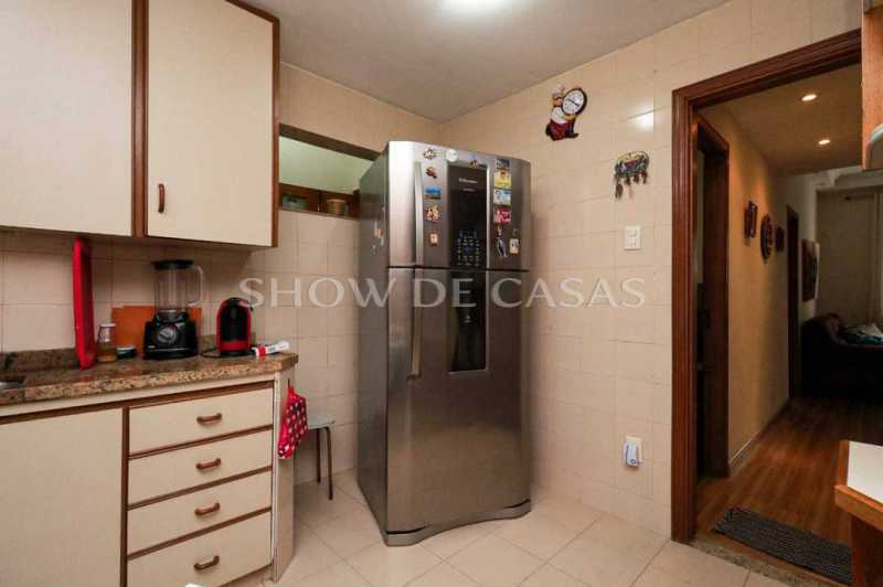 Apartamento à venda com 2 quartos, 70m² - Foto 15