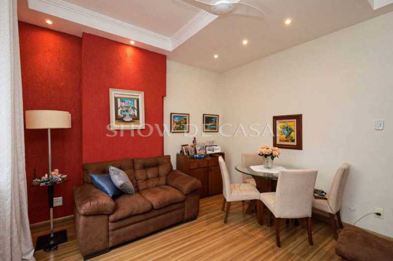 Apartamento à venda com 2 quartos, 70m² - Foto 3