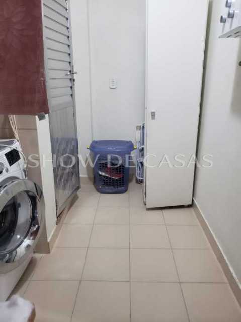 Apartamento à venda com 2 quartos, 70m² - Foto 17