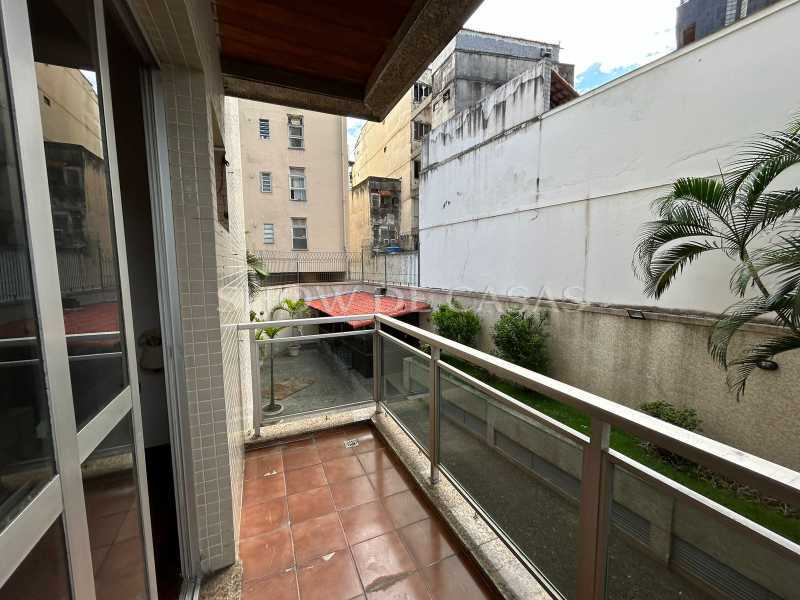 Apartamento à venda com 3 quartos, 138m² - Foto 9