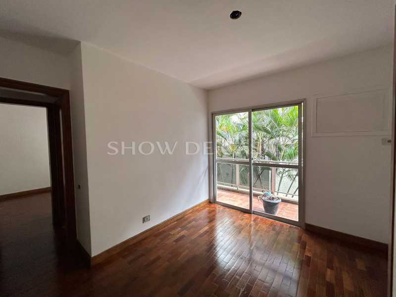 Apartamento à venda com 3 quartos, 138m² - Foto 18