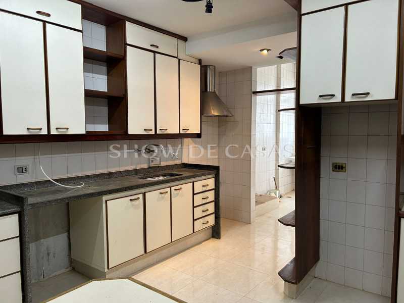 Apartamento à venda com 3 quartos, 138m² - Foto 23