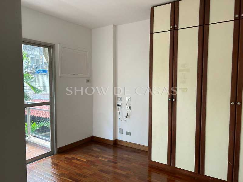 Apartamento à venda com 3 quartos, 138m² - Foto 19