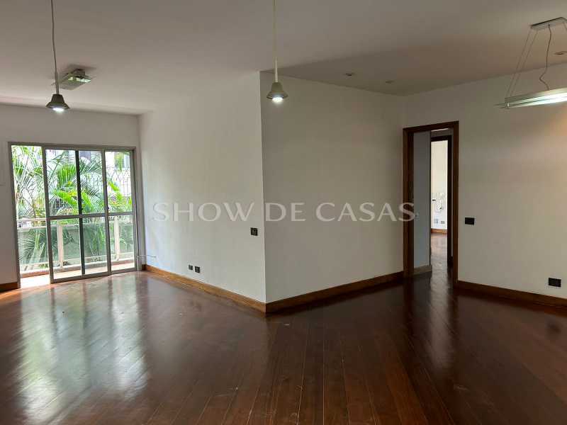 Apartamento à venda com 3 quartos, 138m² - Foto 2