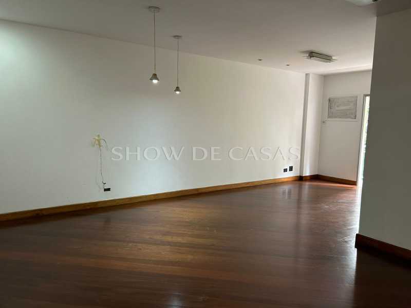 Apartamento à venda com 3 quartos, 138m² - Foto 3