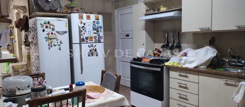 Apartamento à venda com 3 quartos, 178m² - Foto 19