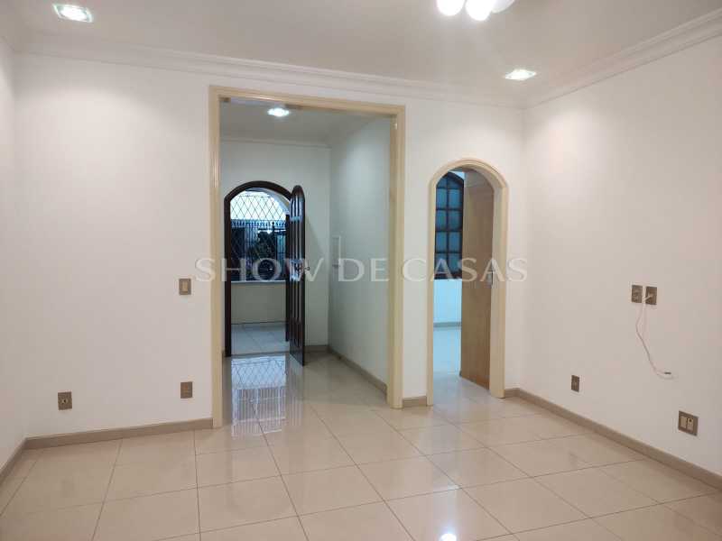 Casa à venda com 2 quartos, 110m² - Foto 3